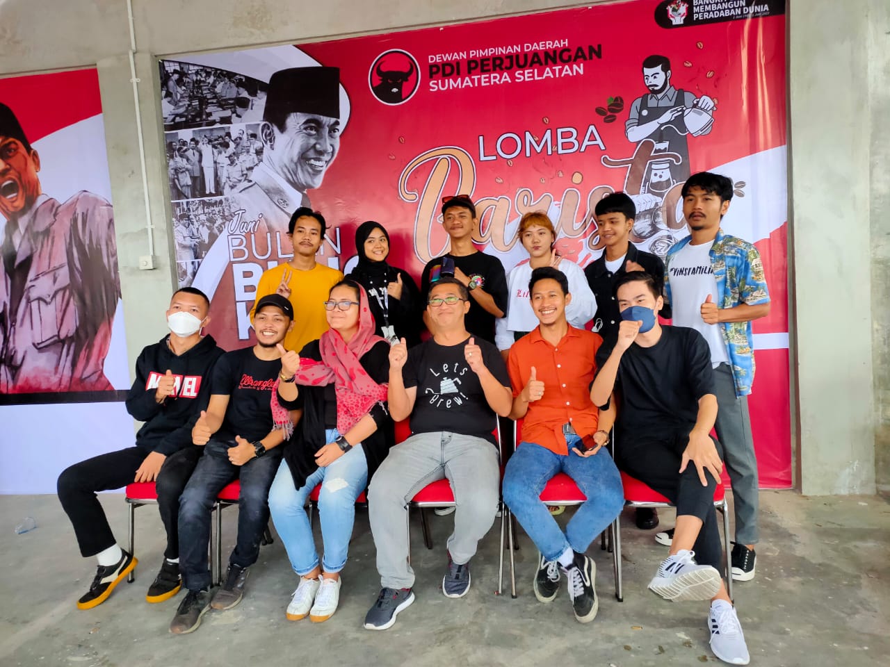 Para pemenang Kompetisi Barista LatteArt, yang digelar PDIP Sumsel dalam rangka Peringatan Bulan Bung Karno (Indodaily.co)
