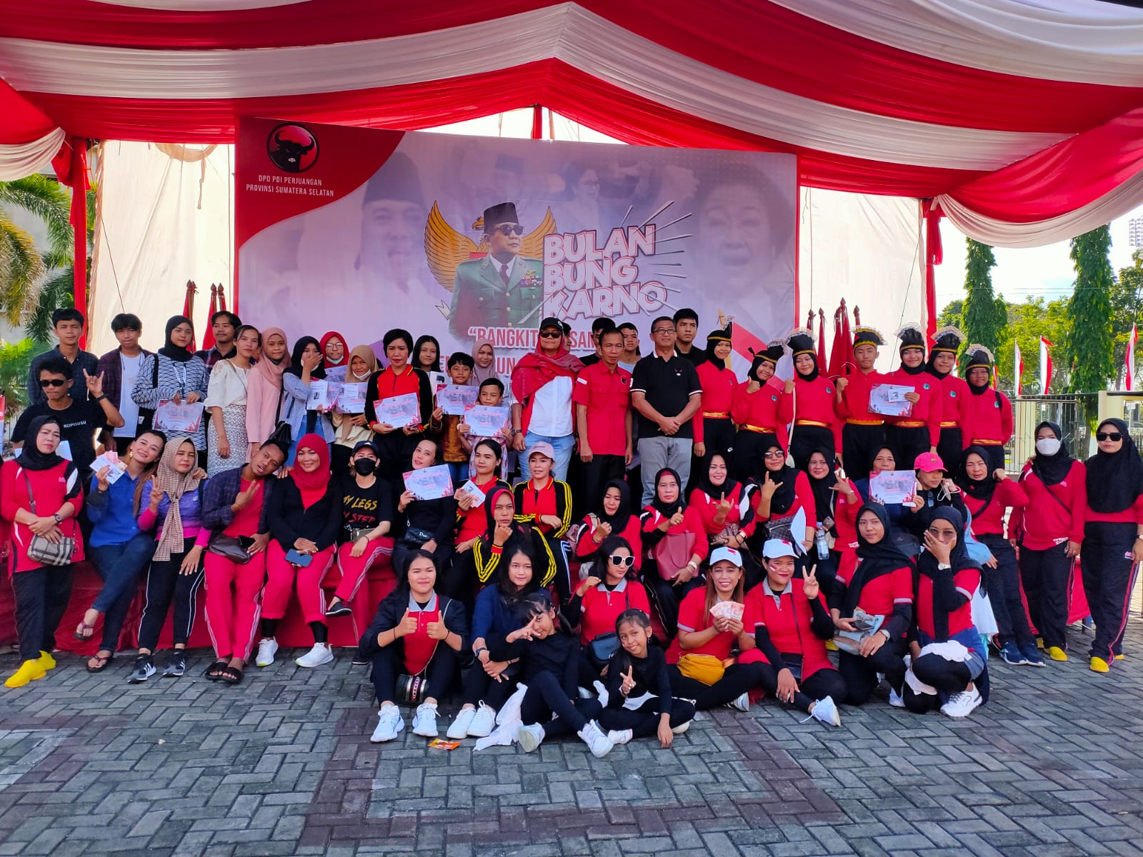 Para pemenang Lomba Bulan Bung Karno yang digelar oleh PDIP Sumsel (Indodaily.co)