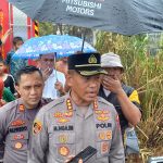 Kapolrestabes Palembang mengunjungi TKP keakaran di Jalan Mayjend Satibi Darwis, RT 28, RW 10, Kelurahan Karya Jaya, Kecamatan Kertapati
