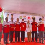Komunitas Batak Sriwijaya (KOMBATS) bekerja sama PMI Kota Palembang menggelar donor darah, Sabtu (08/10/22) di depan halaman rumah dinas Wali Kota Palembang