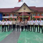 Puluhan personil Polrestabes Palembang mendapatkan penghargaan sebagai apresiasi kinerja yang baik