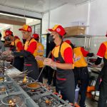 Karyawan Mie Bakar Kojo dan Ayam Geprek