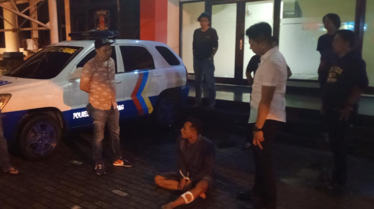 Opsnal Unit Ranmor Sat Reskrim Polrestabes Palembang mengamankan pelaku jambret