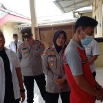 AA, pelaku pengeroyokan saat diamankan di Mapolsek IT II Palembang