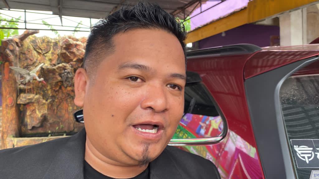 emilik (owner) Bakso Granat Abdul Azis