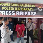 DM, salah satu pelaku pencurian dengan pemberatan saat diamankan Polsek IIlir Barat I Palembang