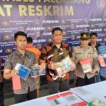 Unit Ranmor Satreskrim Polrestabes Palembang saat melakukan konferensi pers, Jumat (18/11/2022)