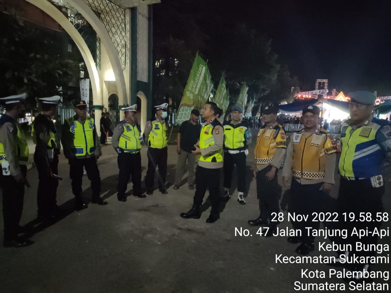 Polsek Sukarami Palembang melakukan pengamanan salah satu agenda Festival Seni Qasidah Tingkat Nasional ke XXVII