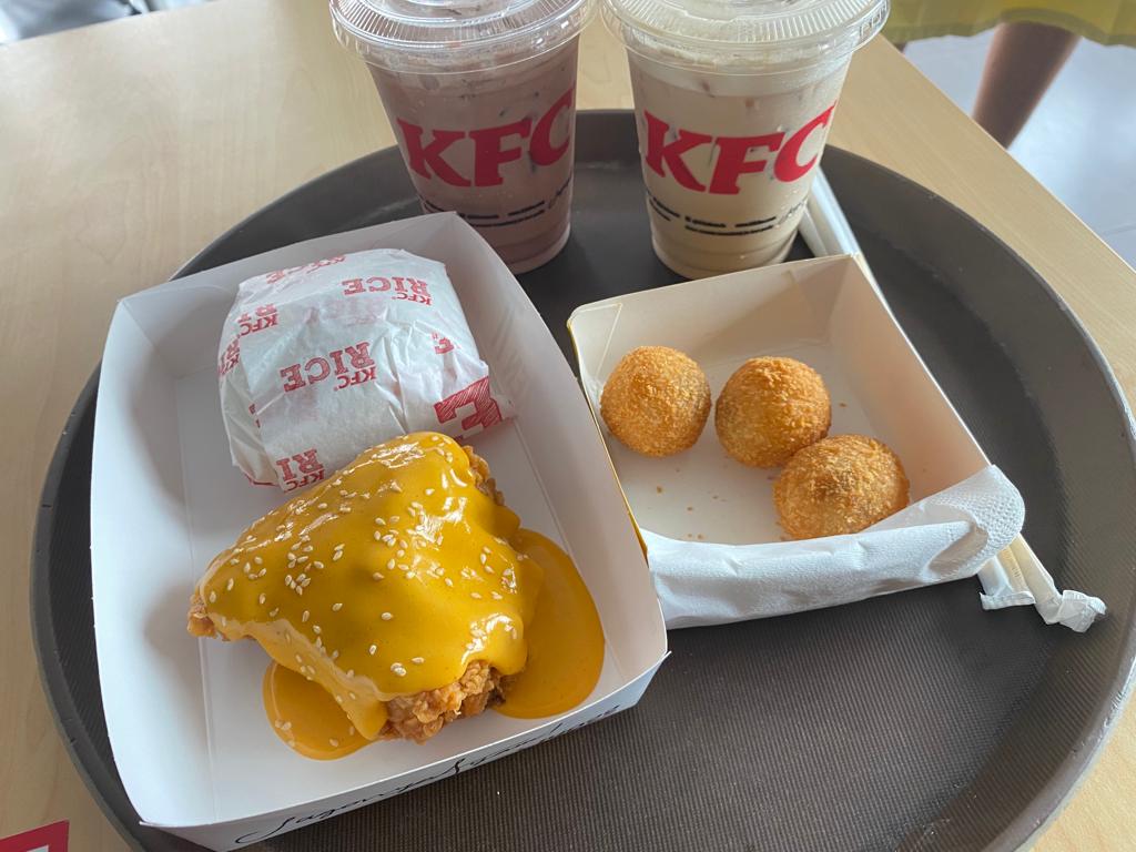 Menu Golden Combo dari KFC Indonesia