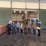 Satgas Pangan Provinsi Sumsel saat melakukan pengecekan ketersediaan stok pangan jelang natal dan tahun baru di PT  Buyung Putra Pangan, Jalan Upang Jaya, Desa Pegayut, Kecamatan Pemulutan Kabupaten Ogan Ilir Provinsi Sumsel, Kamis (01/12/2022)