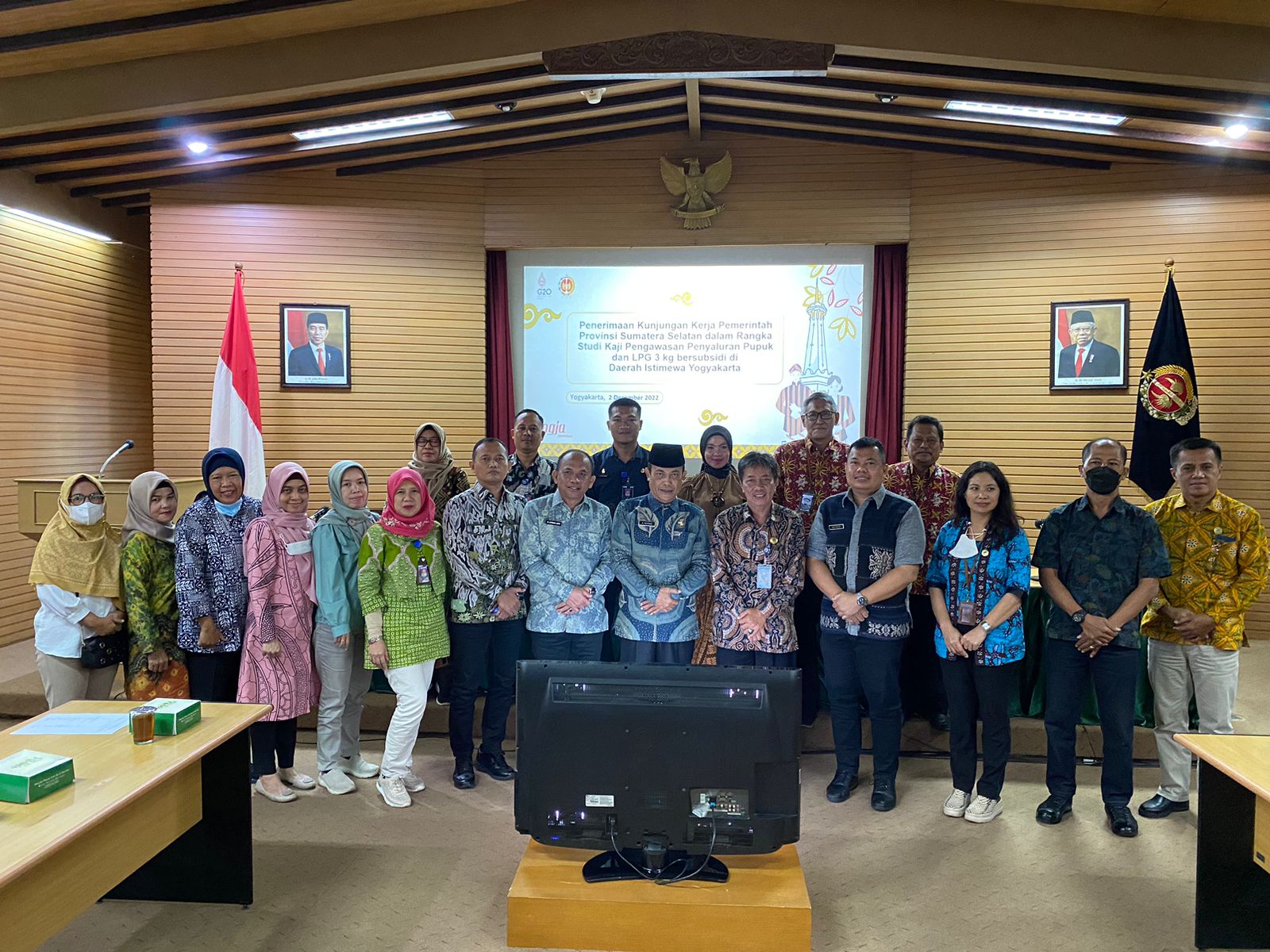 Tim studi kaji untuk pengawasan penyaluran pupuk bersubsidi Pemprov Sumsel saat melakukan kunjungan kerja ke Provinsi Daerah Istimewa Yogyakarta, Jumat (2/12/2022)
