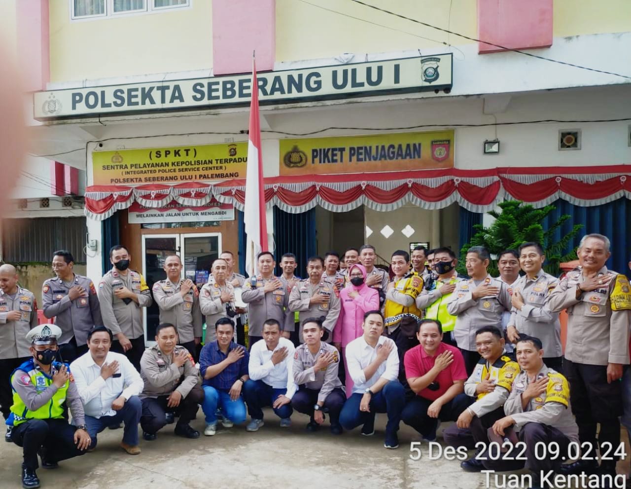 Kapolsek Seberang Ulu Satu memberikan arahan kepada jajaran Polsek SU I terkait antisipasi balap liar