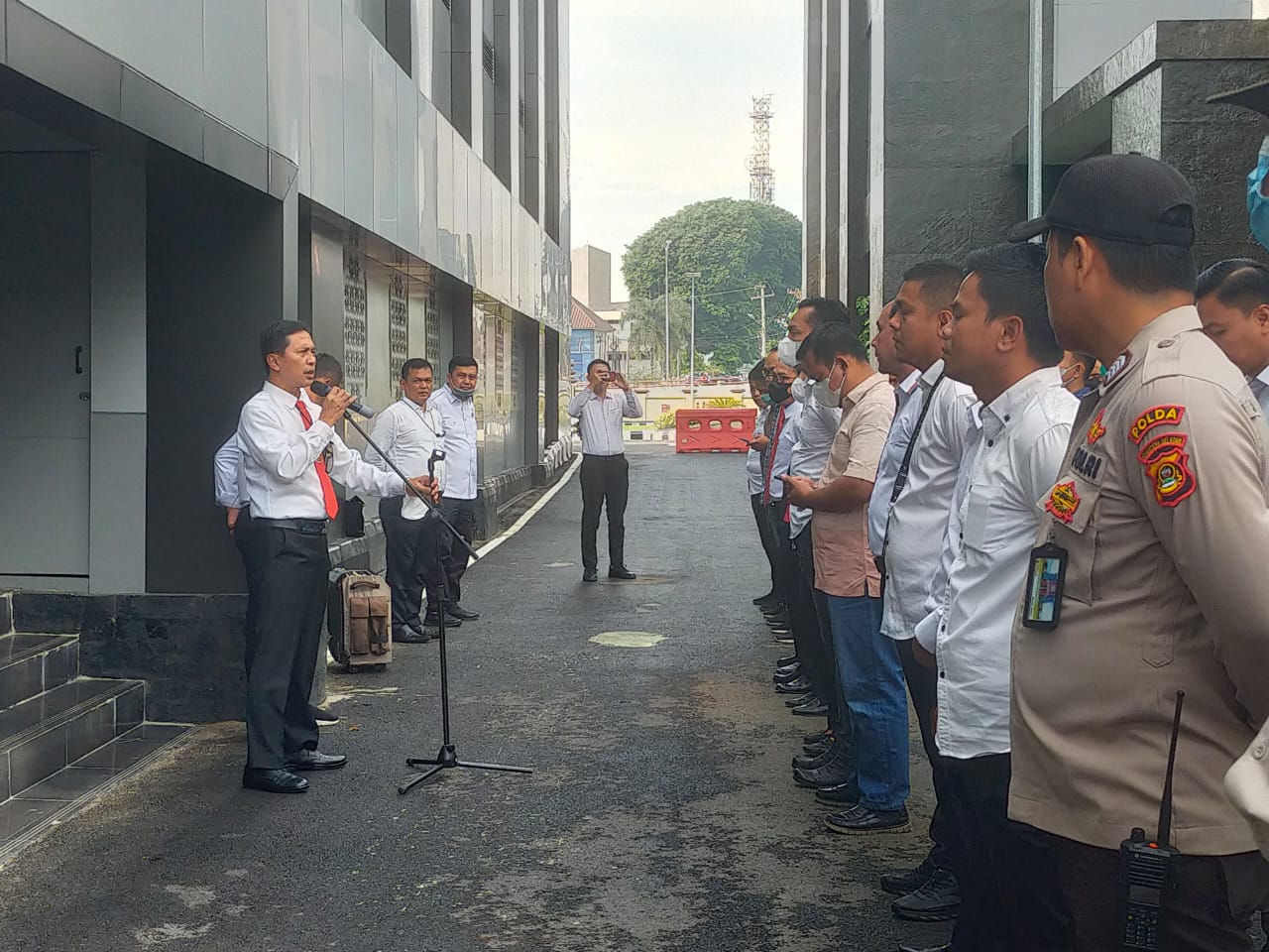 Direktur Ditreskrimsus Polda Sumsel, Kombes Pol M Barly Ramadhany SH SIK saat konferensi pers di Mapolda Sumsel