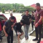 Satu dari tiga pelaku perampokan yang terjadi di ruas jalan Desa Pajar Menang, Kecamatan Muara Pinang, Empat Lawang berhasil diringkus Tim Elang Sat Reskrim Polres Empat Lawang