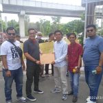 Aliansi Pemuda Sumsel Bersatu (APSB) unjuk rasa di depan kantor Kejaksaan Tinggi Sumatra Selatan, Jumat (9/12/2022)