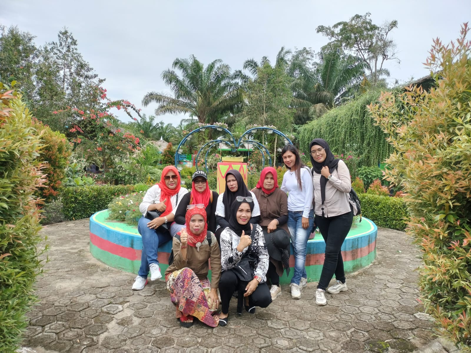 Gerakan Masyarakat Wanita Sriwijaya Indonesia (Gema Wasri) Sumsel melakukan kunjungan ke destinasi wisata Taman Asih B9, Minggu (11/12/2022)