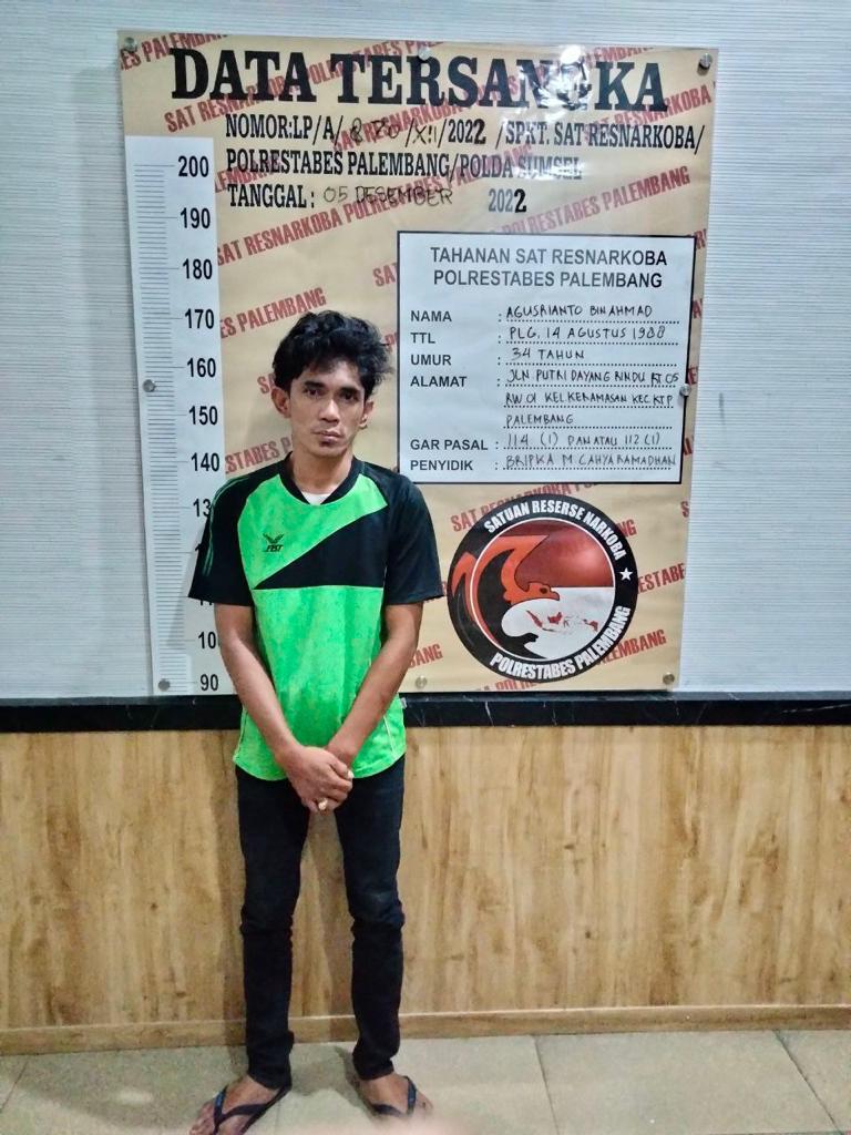 Satres Narkoba berhasil meringkus seorang pengedar narkoba jenis Sabu, yakni Agusrianto (34)