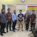 Penyidik Subdit V Siber Ditreskrimsus Polda Sumsel melaksanakan penyerahan tersangka dan barang bukti tahap dua kasus Illegal Access ke Kejati Sumsel