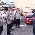 Sumsel Brigjen Pol Rudi Setiawan SIK MH melakukan inspeksi mendadak (sidak) pelaksanaan apel pagi satker dan pengecekan Kantin dilingkungan Mapolda Sumsel, Kamis (15/12/2022)