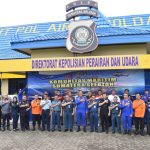 Direktorat Reserse Kriminal Khusus (Ditreskrimsus) Polda Sumsel berfoto bersama Komunitas Maritim