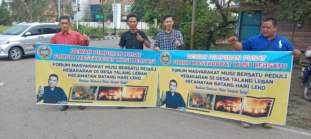 Forum Masyarakat Musi Bersatu (FM2B) menggelar penggalangan Dana untuk korban kebakaran di Desa Talang Leban, Kecamatan Batang Hari Leko