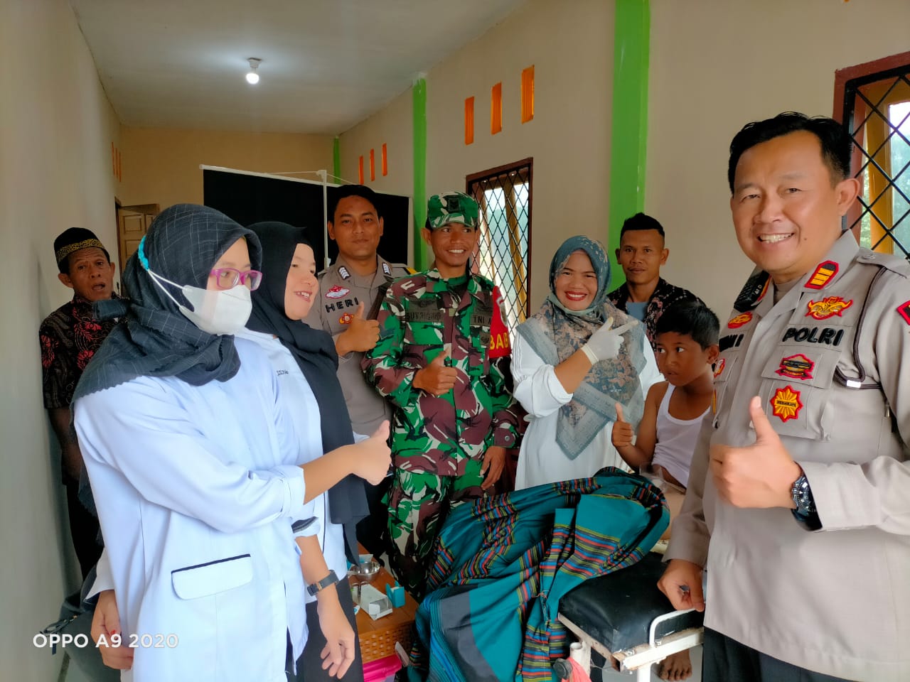 Kapolsek Indralaya AKP Herman Romlie menghadiri kegiatan sunatan massal yang digelar oleh Paguyuban Mahasiswa Anak Transmigrasi (PMAT) Universitas Islam Negeri (UIN) Raden Fatah Palembang