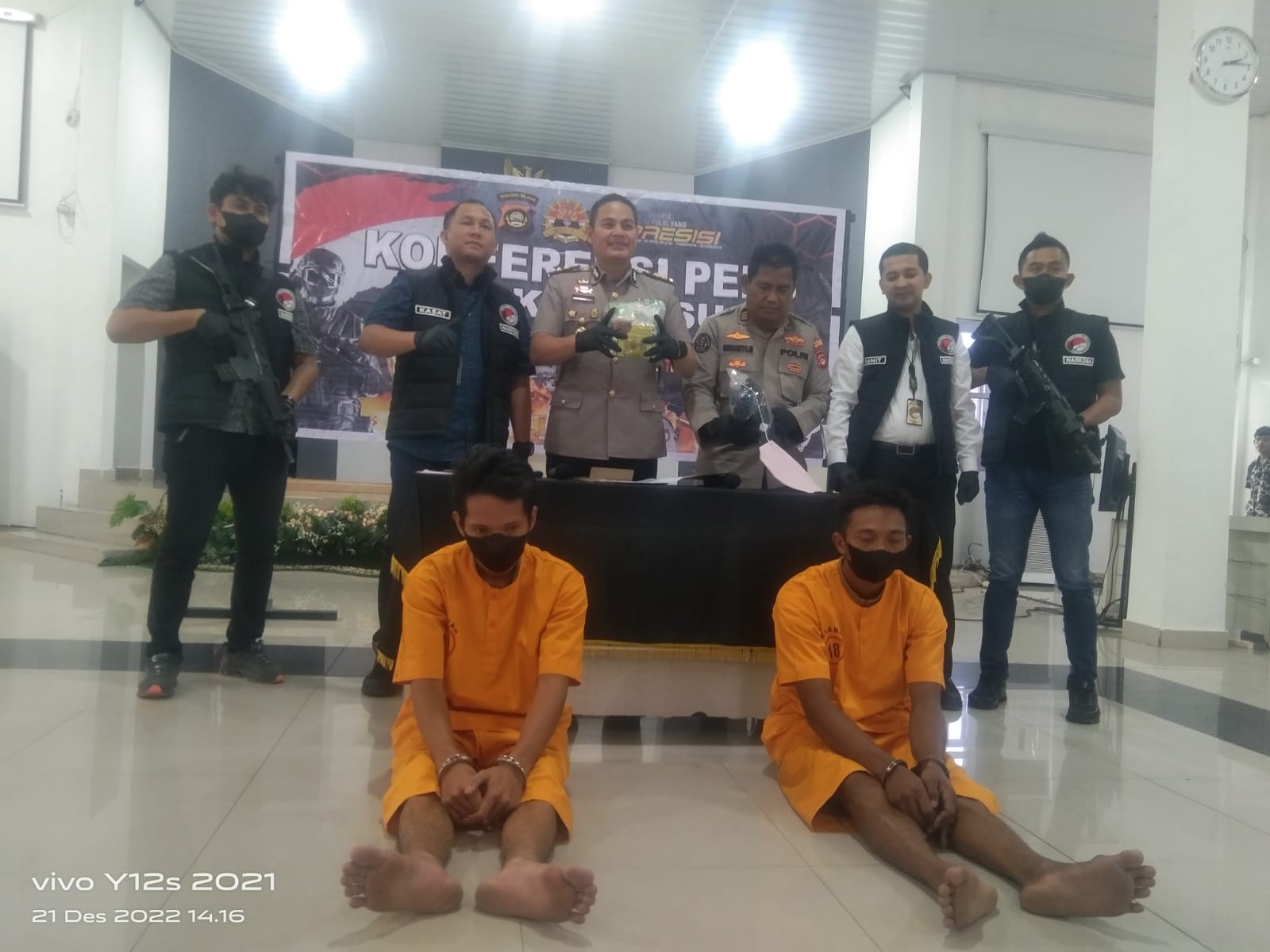 Polres Muba saat konferensi pers terkait penangkapan pelaku pengedar narkoba, Rabu (21/12/2022)
