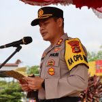 Kapolres AKBP Siswandi menyampaikan amanat Kapolri Jenderal Polisi Listyo Sigit Prabowo, saat Apel Gelar Pasukan Operasi Lilin 2022, Kamis (22/12/2022)