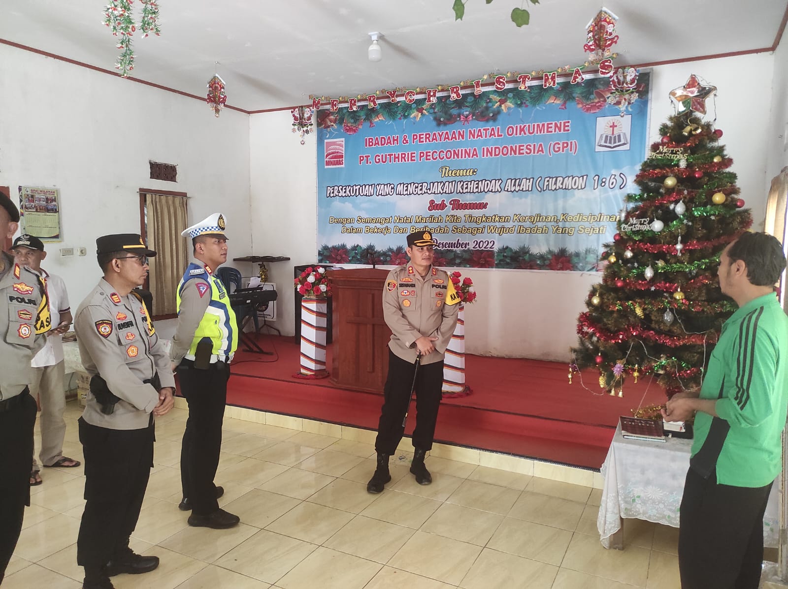 Kapolres Muba Akbp Siswandi Sik SH MH  berserta rombongan mengecek kesiapan pengamanan natal, Sabtu (24/12/2022) di GPdI (Gereja Pantekosta di Indonesia) Desa Rimba Ukur, Kecamatan Sekayu