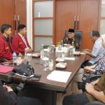 Pj Bupati Muba Apriyadi Mahmud saat menerima audiensi pengurus Ikatan Mahasiswa Muhammadiyah (IMM) di Sumsel, Seni (26/12/2022)