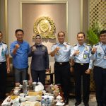 Kakanwil Kemenkumham Sumsel, Ilham Djaya saat audiensi dengan Ketua DPRD Provinsi Sumatera Selatan, Hj RA Anita Noeringhati SH MH, Senin (26/12/2022)