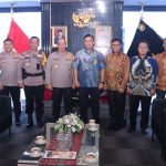 Kapolda Sumsel, Irjen Pol A Rachmad Wibowo SIK menerima audensi General Manager (GM) PT Kilang Pertamina Internasional (KPI) RU III Plaju Palembang di Ruang Delegasi Mapolda Sumsel, Senin (26/12)
