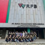 Bujang Gadis Kampus (BGK) Sumsel saat menyambangi kantor PT Rifan Financindo Berjangka Palembang (Dok. Humas RFB Palembang / Indodaily.co)