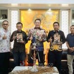 menerima perwakilan kepala desa Kabupaten Purbalingga, di Jakarta, Jumat (20/1/23)