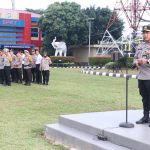 Wakapolda Sumsel, Irjen Pol Rudi Setiawan SIK MH memimpin upacara apel pagi di Mapolda Sumsel, Senin (2/1/2023)