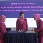 Pengurus Daerah Bhayangkari Sumatera Selatan (Sumsel) dan Pengurus Yayasan Kemala Bhayangkari Daerah Sumsel menggelar acara serah terima jabatan (sertijab) Wakil Ketua Bhayangkari Daerah Sumsel, Senin (2/1/2023)