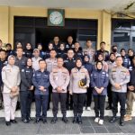 Kabid Humas Polda Sumsel Kombes Pol Drs Supriadi MM berfoto bersama jajaran bidhumas Polda Sumsel, Rabu (4/1/2023)