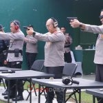 Kapolda Sumsel Irjen Pol A.Rachmad Wibowo SIK bersama Wakapolda Sumsel Brigjen Pol M Zulkarnain SIK MSi, Selasa (10/1/2023) di Lapangan Tembak Kerta Kerma Polda Sumsel