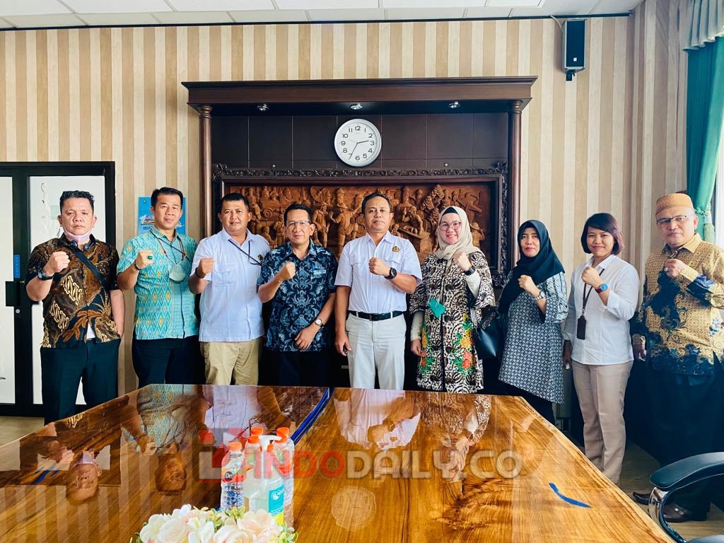 Kepala Disnakertrans Muba Mursalin SE MM melakukan Penandatangan Memorandum of Agreement (MoA) dengan Kepala PPSDM Migas Cepu, Waskito Tunggul Nusanto, Senin (9/1/2023)  di PPSDM Migas Cepu.