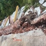 Kondisi pagar Pasar Pandik akibar disambar petir