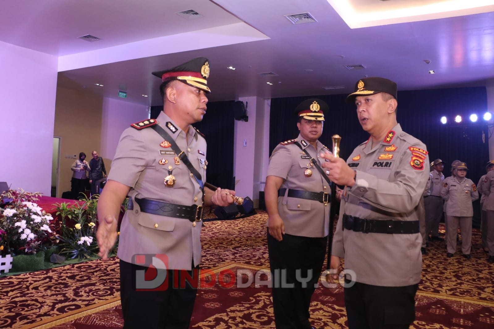 Kapolda Sumsel, Irjen Pol A.Rachmad Wibowo SIK , memimpin upacara Serah Terima Jabatan (Sertijab) PJU dan Kapolres jajaran Polda Sumsel, diruang Auditorium Gedung Utama Presisi Lantai 7  Mapolda Sumsel Palembang, Kamis (12/01/2023)