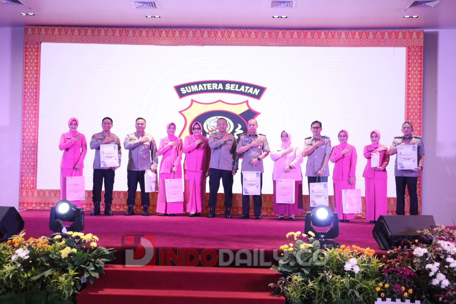 Kapolda Sumsel Irjen Pol A Rachmad WIbowo SIK dalam kegiatan kenal pamit PJU Polda Sumsel dan Kapolres Jajaran Polda Sumsel, Kamis (12/1/2023) di auditorium lantai 7 Gedung Utama Presisi Mapolda Sumsel