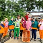 epala Desa Bumi Ayu bersama-sama mengadakan kerja bakti pada, Jumat (13/1/2023) dengan Gerakan Jumat Bersih