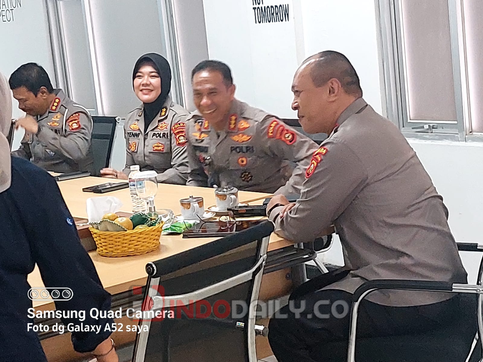 Kabid Humas Polda Sumsel, Kombes Pol Drs Supriadi MM saat memberikan keterangan pers