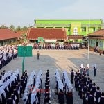 Polsek Tanjung Raja melaksanakan giat upacara di sekolah-sekolah di Kecamatan Tanjung Raja Kabupaten Ogan Ilir, Senin (16/01/2023)