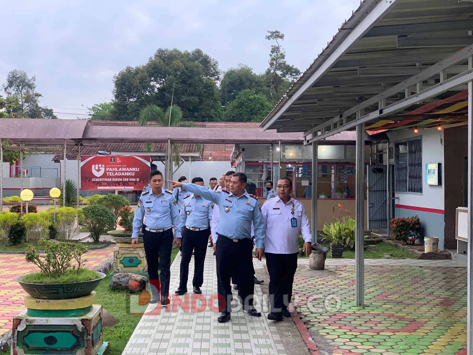 Lapas Sekayu Kanwil Kemenkumham Sumsel terima kunjungan Surakhmat, Koordinator Kebutuhan Dasar dan Kesehatan Lingkungan, Direktorat Jenderal Pemasyarakatan (Ditjen PAS) beserta tim, Rabu (18/1/2023) sore.