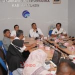 Kepala Dinas Kominfo SP Dr H Salni Fajar SAg MSi  saat rapat membahas terkait kerja sama publikasi antara Pemkab Banyuasin dan media massa yang akan dilakukan belanja melalui E-Katalog lokal