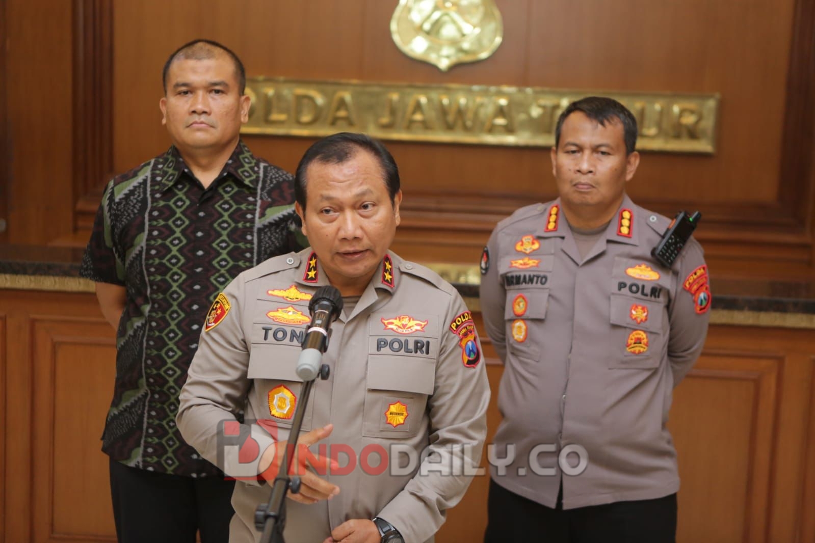 Kapolda Jawa Timur Irjen Pol Toni Harmanto saat konferensi pers, Jumat (27/1//2023)