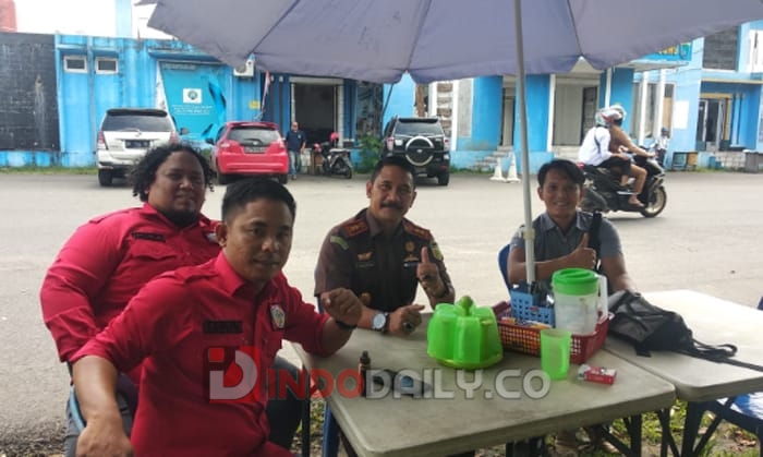Kajari OKI Dicky Darmawan SH saat makan bareng wartawan di Kedai Cek Bom-Bom