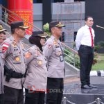 Direktur Reskrimsus Polda Sumsel, Kombes Pol Agung Marlianto SIK MH pimpin apel personel di lapangan Mapolda Sumsel, Senin (30/1/2023)